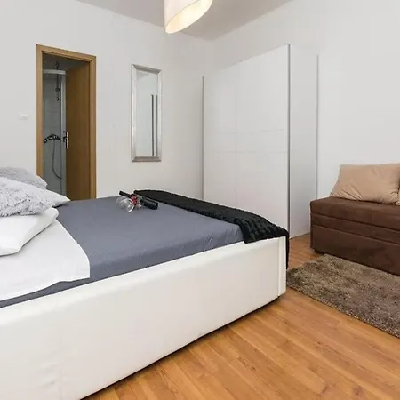 Villa Bianca Comfortable Sveti Filip i Jakov