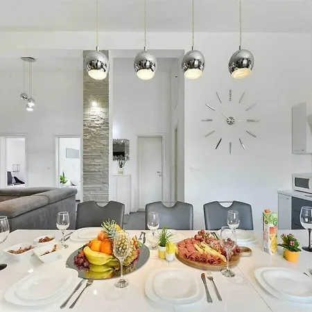 Bianca Comfortable * Sveti Filip i Jakov