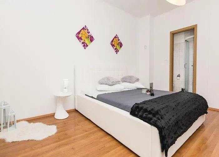 Bianca Comfortable * 스베티필립아이자코브